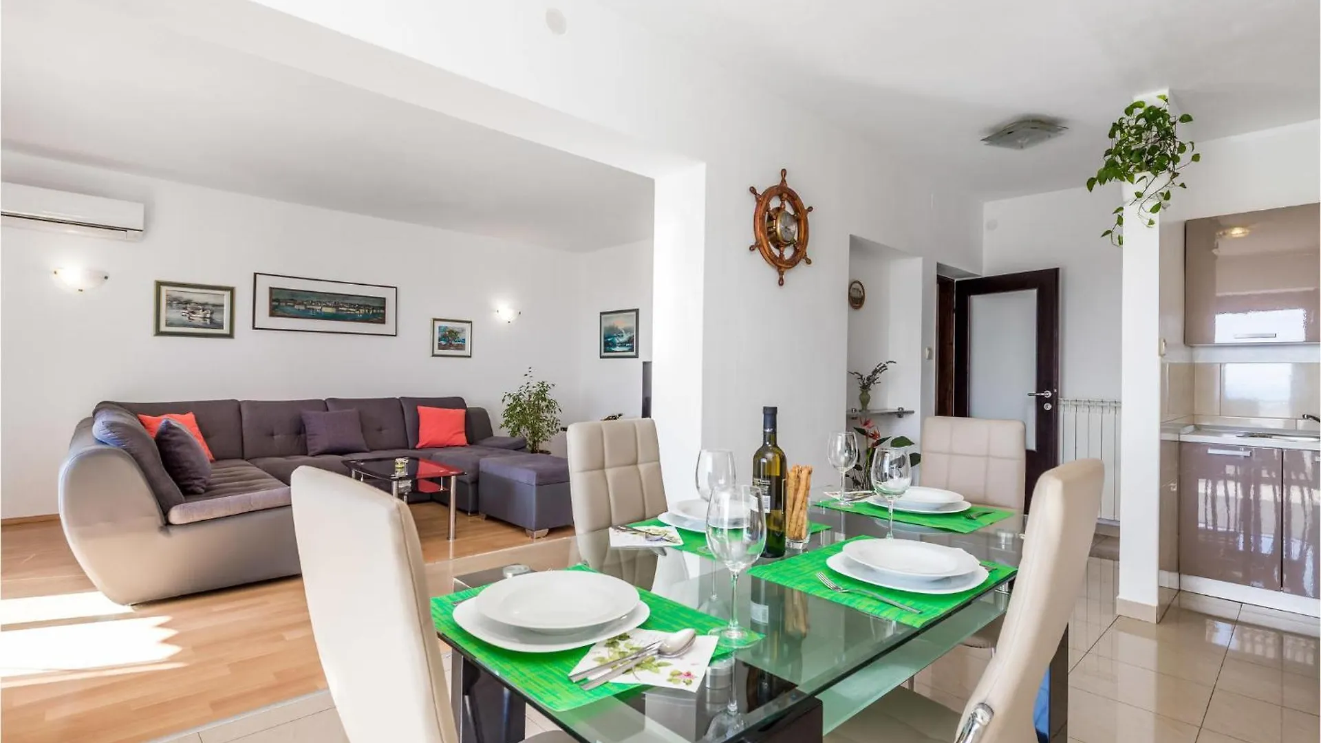 2 Bedroom Pet Friendly Apartment In Риека