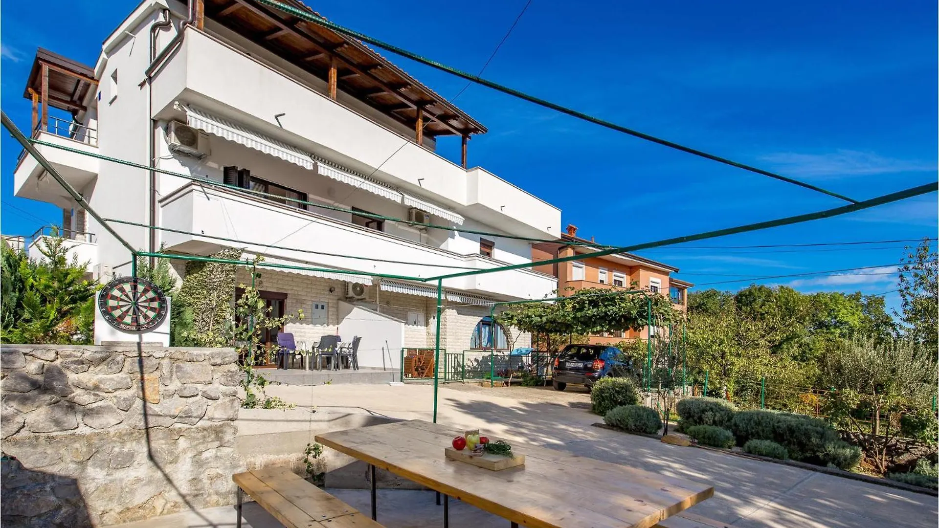 2 Bedroom Pet Friendly Apartment In Риека