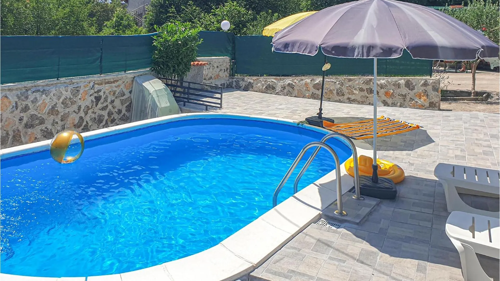 2 Bedroom Pet Friendly Apartment In Риека 0*,